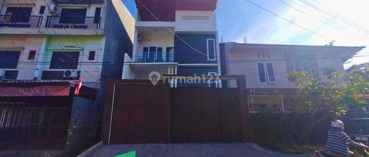 Dijual Rumah Cantik 3 Lantai Bangunan Baru Dekat Mari Mall Makassar 1