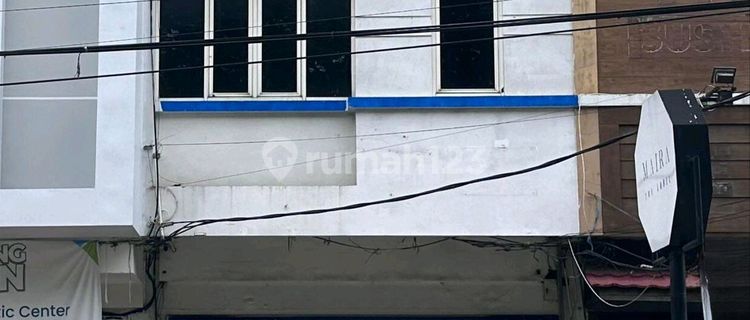 Strategic Shop House on Jl Hertasning Makassar, 3 Floors, 100 m² (land area) 1