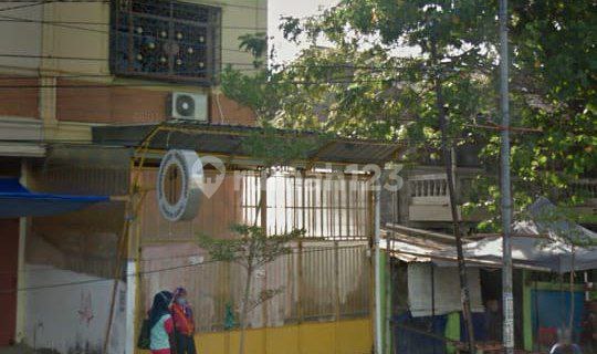Good Ready-to-Occupy 3-Story Cendrawasih Shop House in Makassar 1
