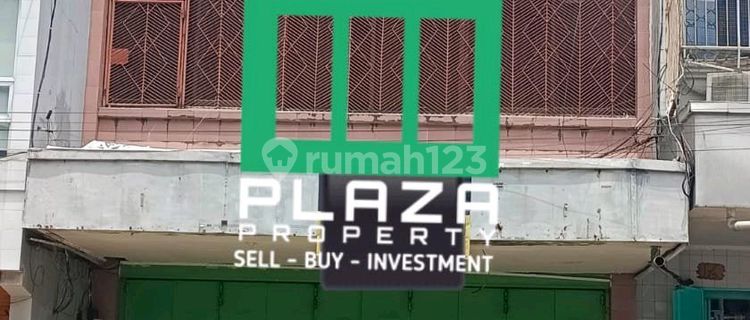 3.5-Story Shop House with Rear Sea View of Makassar 1