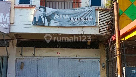 2-Storey Shop House on Tumanurung Street, Gowa 1