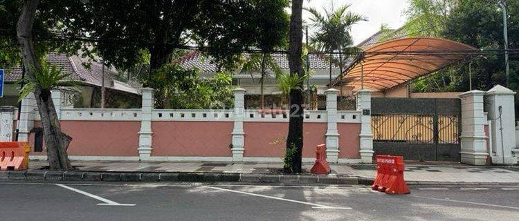 DIJUAL RUMAH FULL FURNISHED DI SEDAP MALAM, SURABAYA PUSAT 1