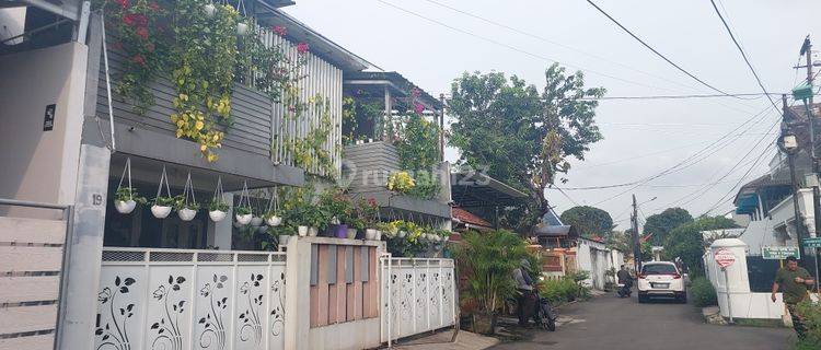 Rumah Cantik Dijual Pondok Bambu 2lt 1