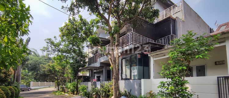 Beautiful House 2.5 Floors Grand Depok City Freehold Title 1