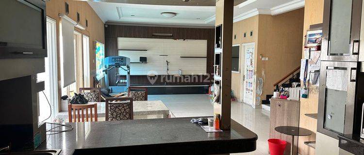 Rumah Lux Dijual Singgasana Pradana Siap Pakai 1