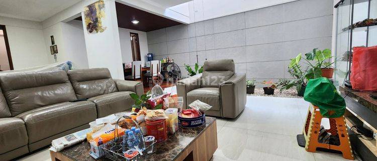 Rumah Lux Bagus 2 Lantai Taman Depan Belakang Di Mekar Wangi Bandung Rumah Semi Furnished Bagus SHM - Sertifikat Hak Milik di Kompleks Mekar Wangi Bandung, Mekar Wangi 1