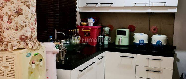 Cepat!!! Rumah Furnish Apik Siap Huni Di Bintaro, Harga Negotiable <dw> 1