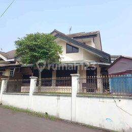 Rumah 2 Lantai Butuh Renovasi SHM di Arzimar A3, Bogor 1