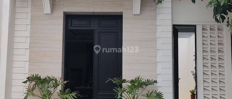 Rumah Siap Huni 2 Lantai Dekat Pondok Indah, 1