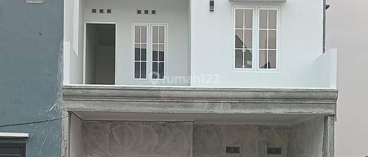 Rumah 2 Lantai Baru Selangkah  Jalan Fatmawati Semarang  1