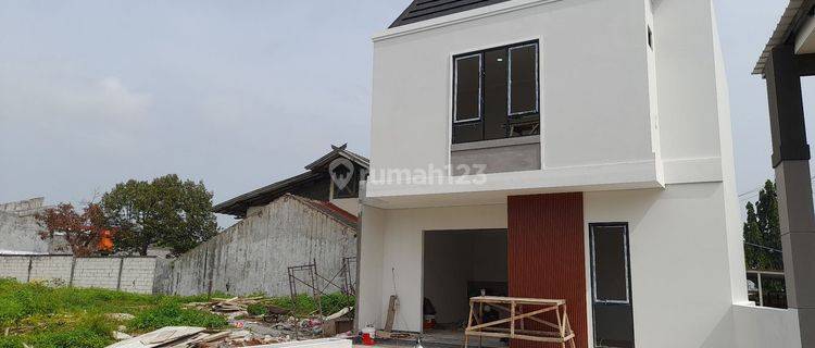 Rumah 2 Lantai Shm Baru Tepi Jalan Mulawarman Tembalang Semarang 1