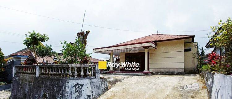 Dijual Villa di Tawangmangu, Karanganyar 1