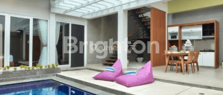 HOT! MODERN VILLA 2 LANTAI DI JALAN RAYA NUSA DUA DEKAT PANTAI UNTUK INVESTASI HEBAT DI BALI! 1