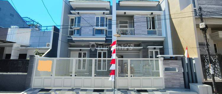 Sisa 1 Unit Rumah Mulyosari Modern Minimalis Siap Huni. Row 2,5 Mobil. Hadap Selatan. Dekat Kampus Its, Uwk, Unair, Pakuwon City, Galaxy Mall, Rs Mitra Keluarga, Al Azhar 1