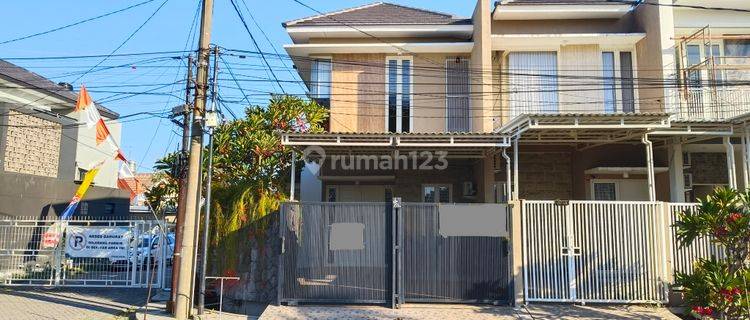 Bu Rumah Hook Nirwana Eksekutif Semi Furnished Nol Jalan Jalan Raya Kembar Boulevard Row 4 Mobil Los. Hadap Utara Timur. Dekat Merr, Superindo, Mitra 10, Upn, Tol, Bandara Juanda,  1