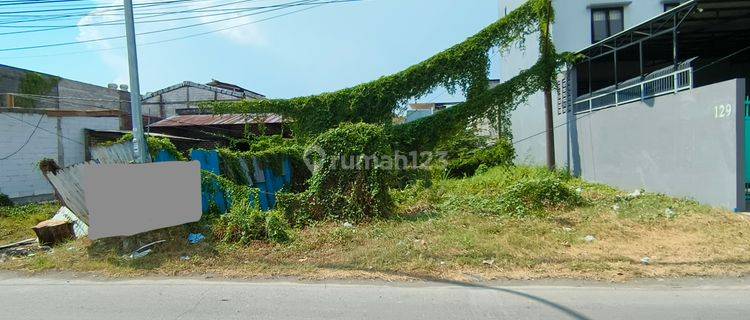 Tanah Lokasi Strategis Nol Raya Medokan Sawah Timur. Cocok Untuk Gudang Dan Bangunan Komersil. Row Jalan 2 Mobil Longgar. Hadap Selatan. Dekat Merr, Oerr, Tol, Bandara Juanda, Upn, Uinsa, Purimas, Rs. Surabaya Timur, Area Komersil Dan Kuliner 1