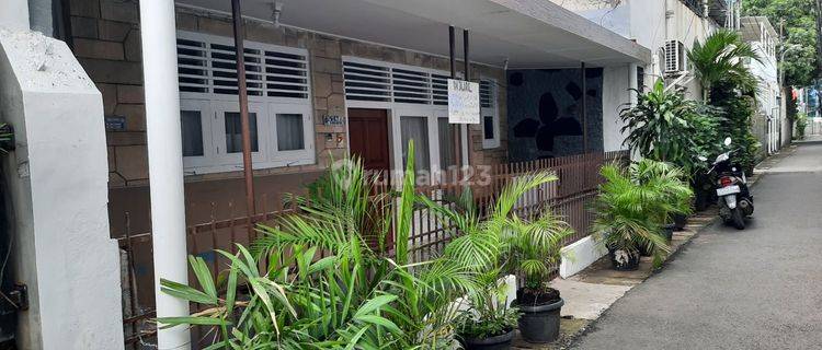 RUMAH KECIL MUNGIL  DI  BELAKANG  GEDUNG  TCT  JALAN THAMRIN, COCOK UNTUK  KOSKOSAN 1