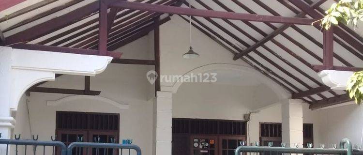 Rumah sewa dekat ITS 7 kamar tidur 2 kamar mandi dalam kompleks 1