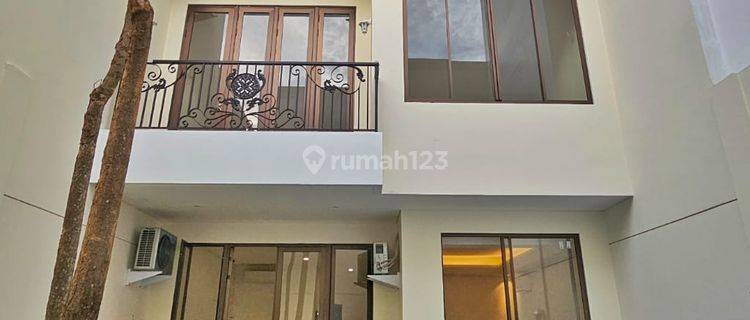 Rumah Brand New Pondok Indah Swimming Pool Ada Lift  1