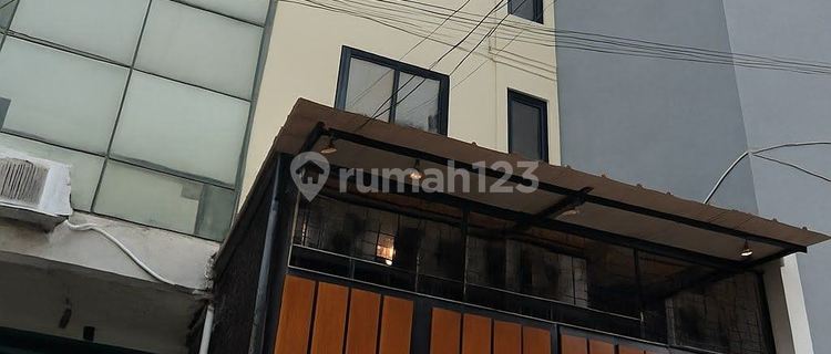 Luxury 5-Floor Boarding House in the Tambora Area, West Jakarta 1