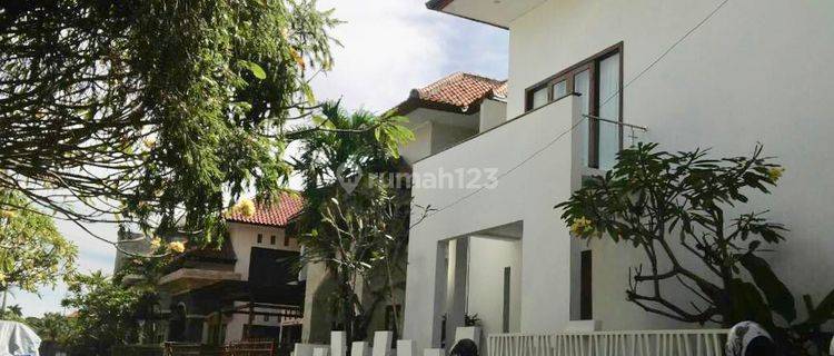 Rumah Cantik minimalis modern Graha Renon puputan Renon Denpasar Bali 1