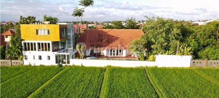 Luxury Modern minimalis Villa di Pantai berawa Canggu Bali 1
