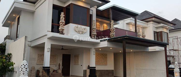 Villa Modern Minimalis di Sekar tunjung Denpasar Bali 1