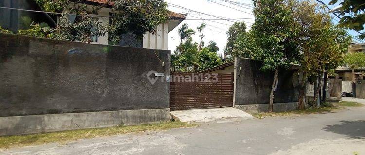 Rumah Asri Strategis Renon Denpasar Bali 1