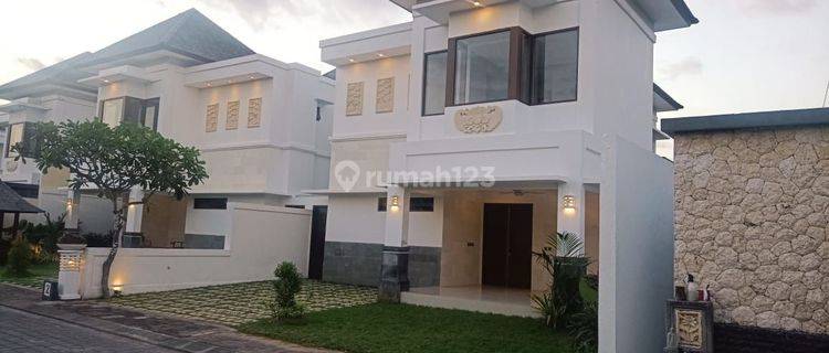 Villa Modern Tropis Cluster Sekar Tunjung Denpasar Bali  1