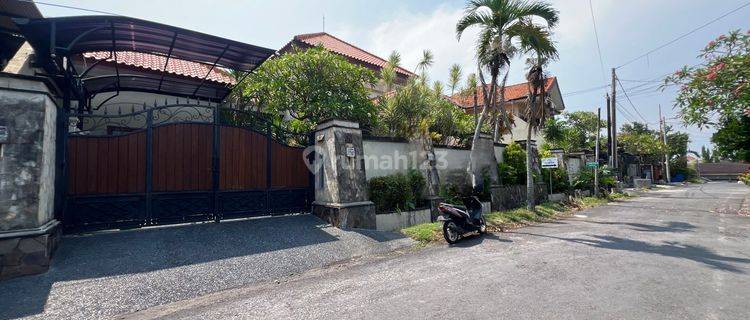 Rumah Strategis Style Villa Gunung Catur Denpasar Bali 1