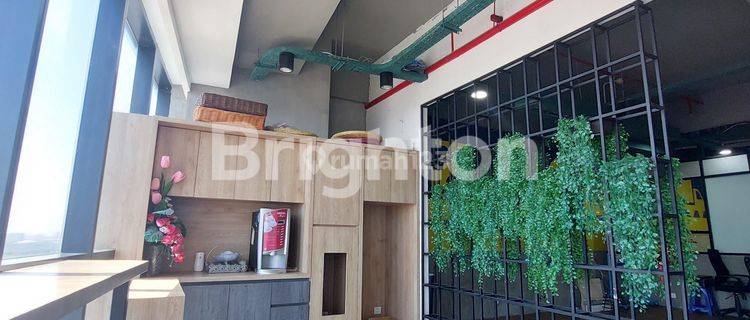 Elegan Office With Meeting Room di Kawasan Elite 1