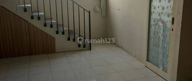 APARTEMEN 2BR CORNER CITILOFT ROYAL RESIDENCE WIYUNG  1