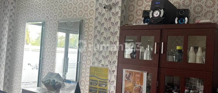 2-Story Shop House Ready for Occupancy, Suitable for Business in Banjar Wijaya 1