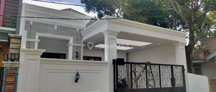 Rumah 2 Lantai Bagus Semi Furnished SHM di BSD, Tangerang 1