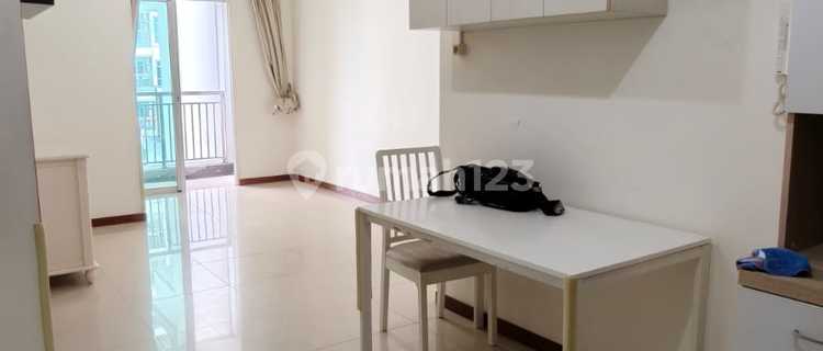 Disewa condo greenbay pluit luas 72m, type 2BR semi furnish, middle zone, rapih siap huni  1