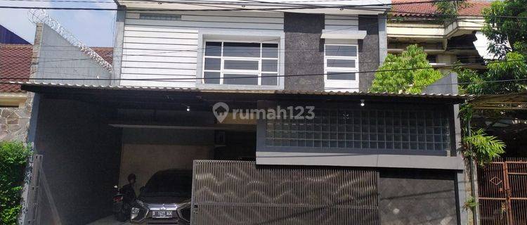 Rumah Modern House 2 Lantai Bagus Adem Siap Huni Di Kotamadya Bandung Semi Furnished Terawat  1