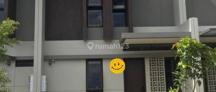 Rumah 2 Lantai bagus di Summarecon kota bandung harga sampe deal 1