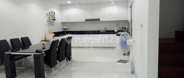 Jual Cepat Rumah Cluster Monaco Village Full Renov Gading Serpong 1