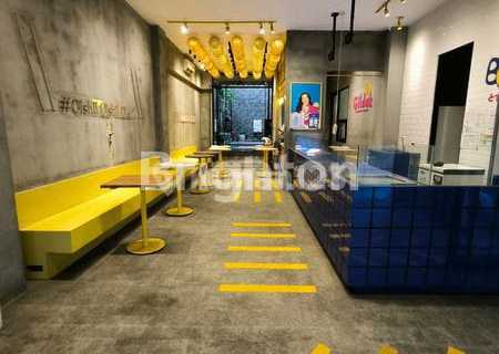 Strategic Shop House Area in Mountain Area Ready for Business Use 1