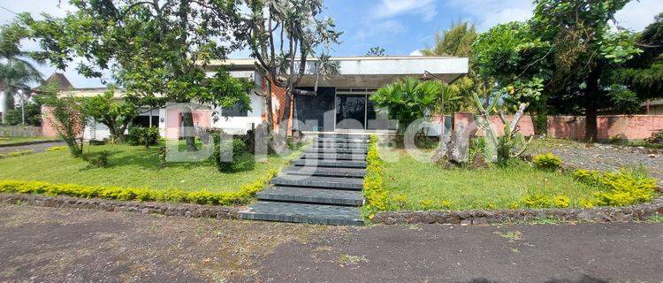 Tempat Usaha cocok untuk kantor,Hotel,Villa Poros kota Batu Malang 1