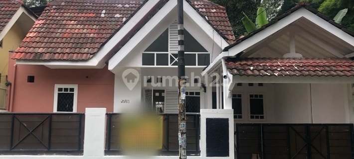 Standard House in Kencana Loka BSD, North-Facing, Has a Backyard. 1