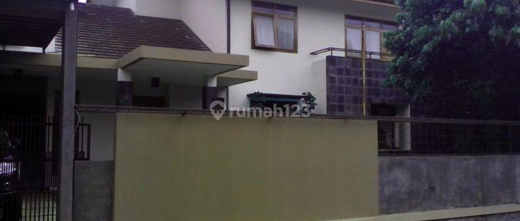 Dijual Rumah Bagus Semi Furnish Di Komp Unpad Cigadung Bandung 1