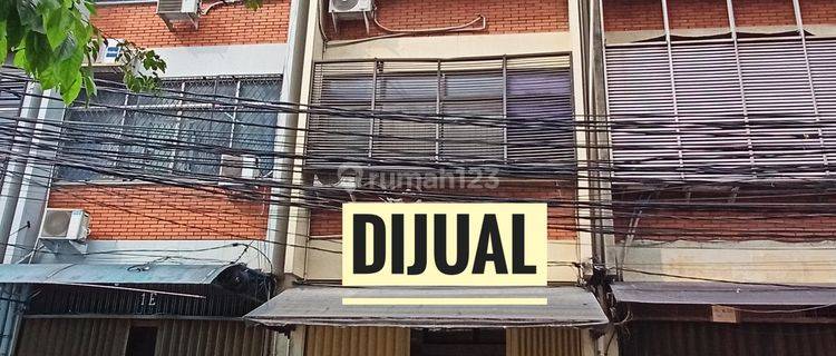 Ruko jalan Kaji Petojo Bagus 1