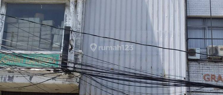 Ruko di Kyai Caringin Cideng Strategis  1