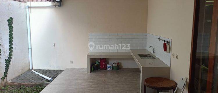 J015 Rumah Bagus Unfurnished SHM di Geger Kalong, Bandung 1