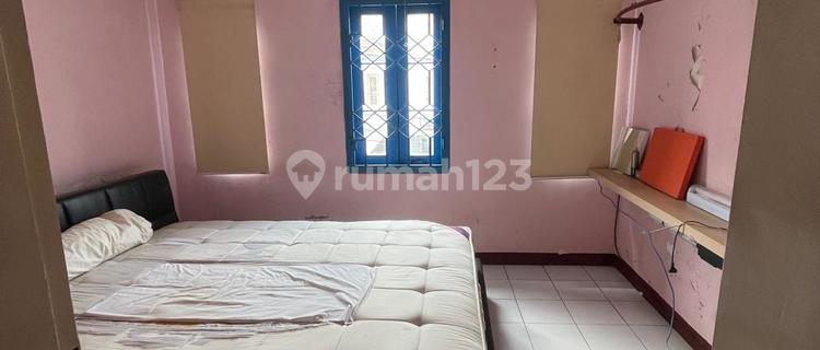 For Quick Sale: Rare Citra 2 Extension House in West Jakarta 1