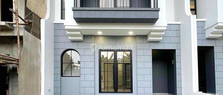 Rumah Baru Siap Huni Dalam Cluster Di Exit Tol Brigif Jagakarsa 1