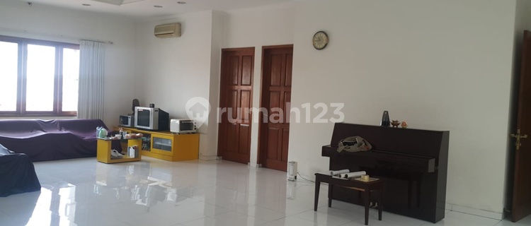 Rumah Mewah 3 Lantai di Pusat Kota Semarang 1