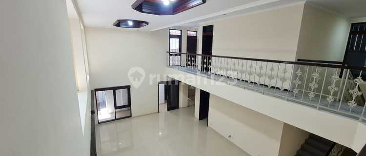 Rumah Mewah 2 Lantai Bangunan Baru Bebas Banjir Siap Huni Di Brotojoyo Semarang 1