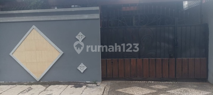 Rumah 2 Lantai 5 Kamar Tidur Siap Pakai Di Tanah Mas Semarang 1